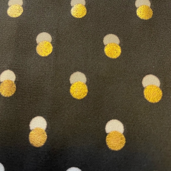 Who What Wear Women’s Black and Gold button up dress shirt size medium - Picture 6 of 7